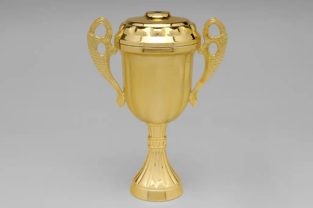 Copa Victoria 100 Oro