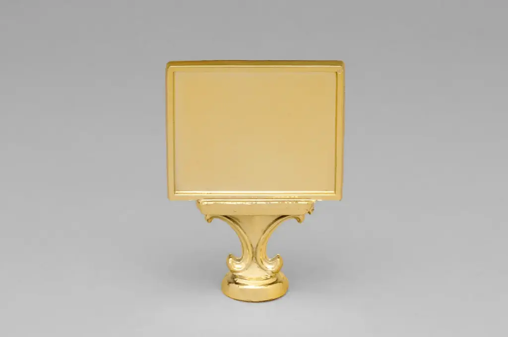 Porta Centro Cuadrado Oro