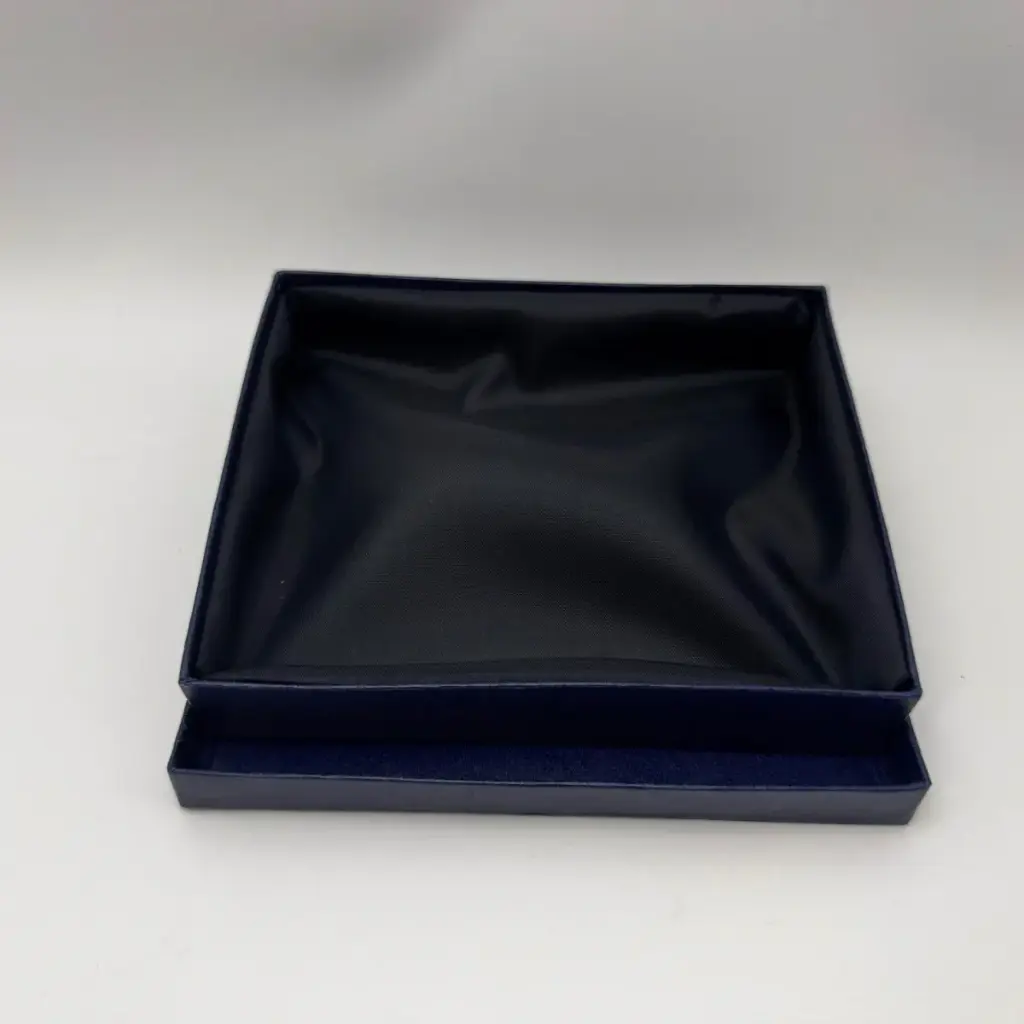 Caja Forrada 47X40